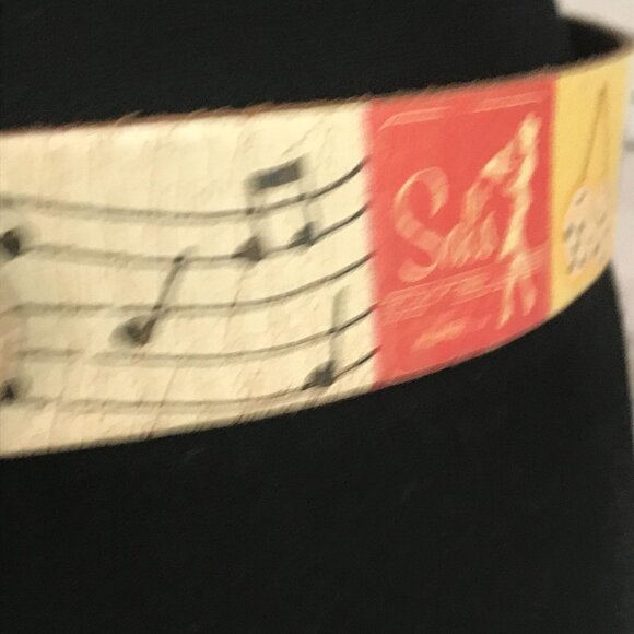 Fossil Belt Womens Small SZ 32 Multicolor Y2K Drive-In Motel Music Notes Leather - Picture 4 of 10